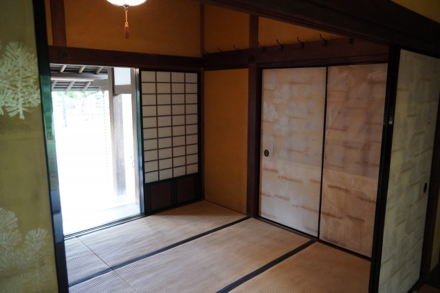 座敷の文化　襖、障子の張替えなら、名古屋の奥村要月堂